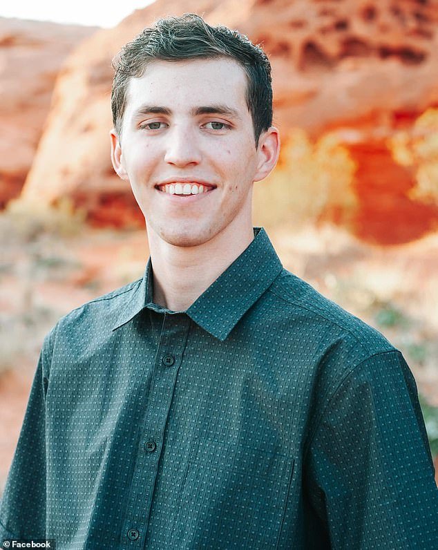 Charlie Kirk Attsassidation de la cepillo sospechosa de Tyler Robinson con la policía presentada seis horas después de disparar