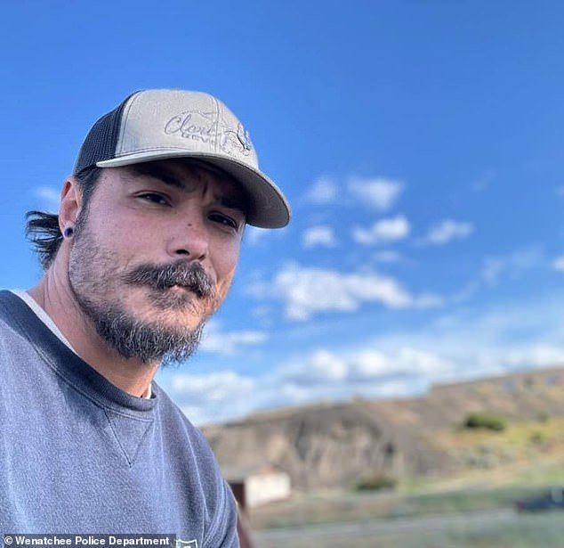 Travis Decker encontró meses en el desierto de Washington después de tres jóvenes hijas que encontraron asesinadas