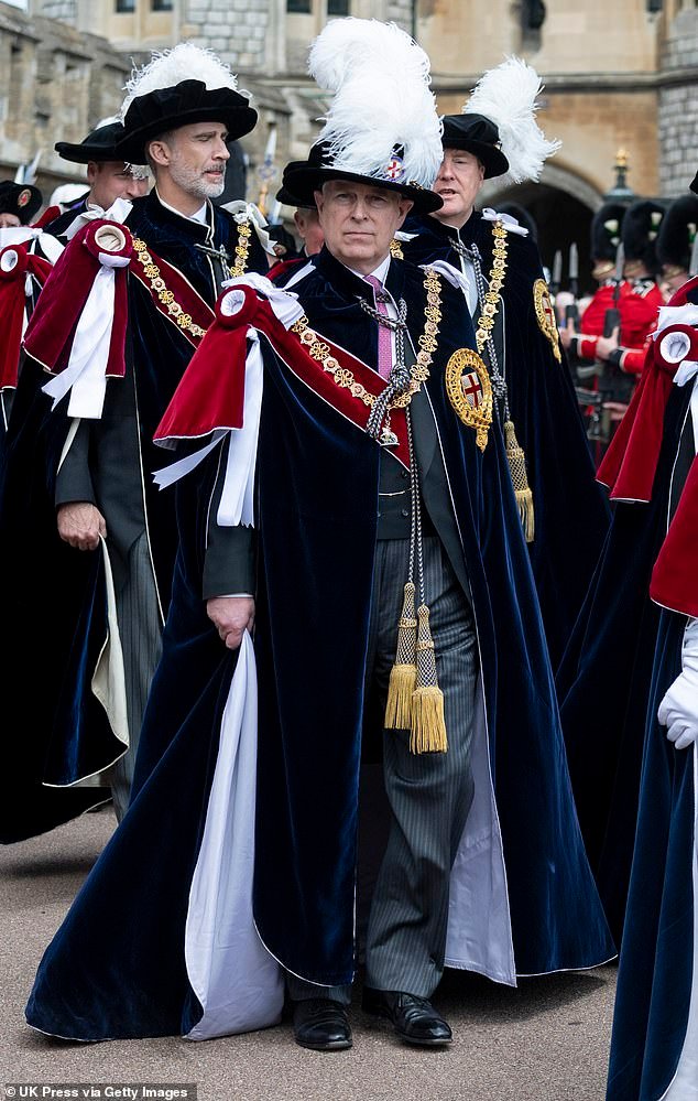 103087719-15204607-Prince_Andrew_at_the_Order_of_the_Garter_service_in_2019_outside-a-166_1760802857.jpeg
