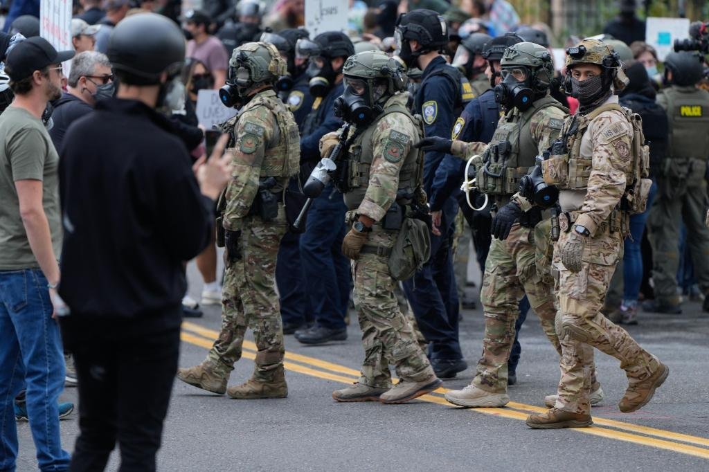 Federal_Crackdown_Oregon_77078-1.jpg