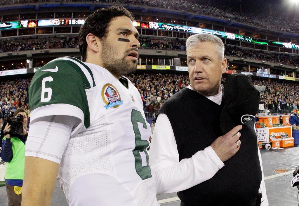 Mark_Sanchez-Stabbed_25194-3.jpg