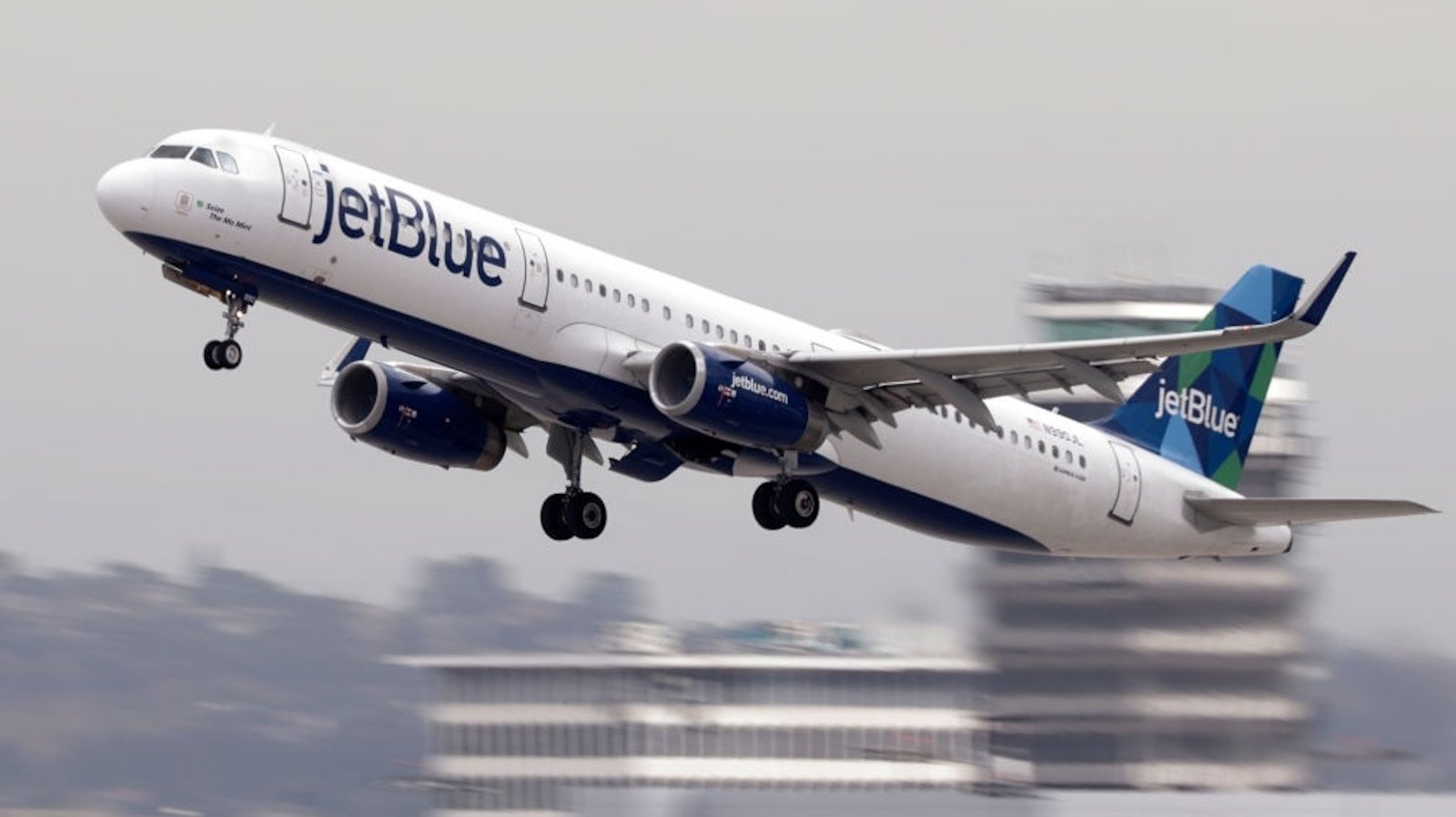 jetblue_1761861393925_hpMain_16x9.jpg