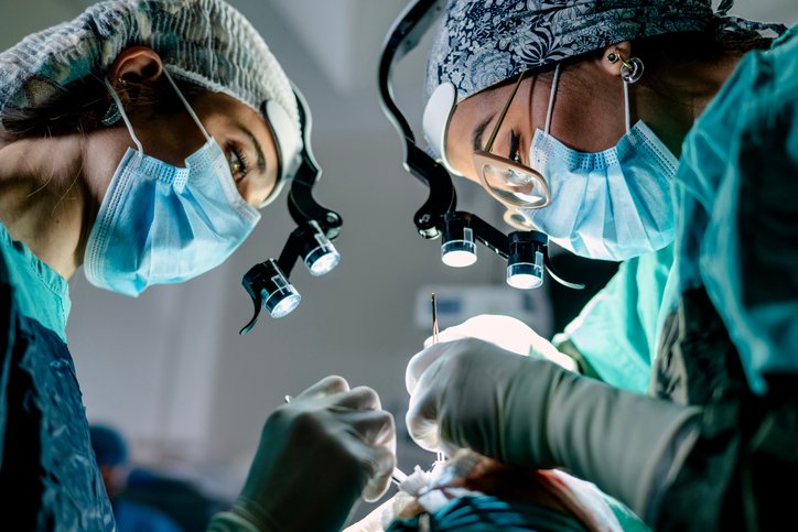 operating-room-surgeons.jpg