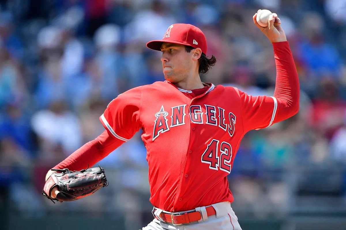 La esposa y la madre de Tyler Skaggs se pronuncian contra los Angelinos en su demanda por muerte por negligencia
