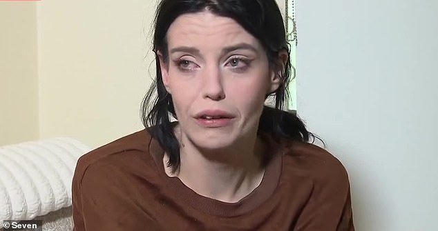 Las súplicas desesperadas de una madre después de que supuestamente la atacaron y secuestraron a su bebé en su propia entrada