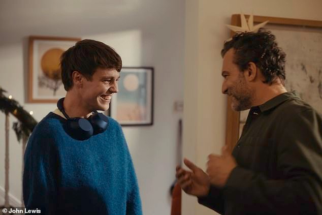 Uno para los papás… El anuncio navideño de John Lewis recuerda a los años 90