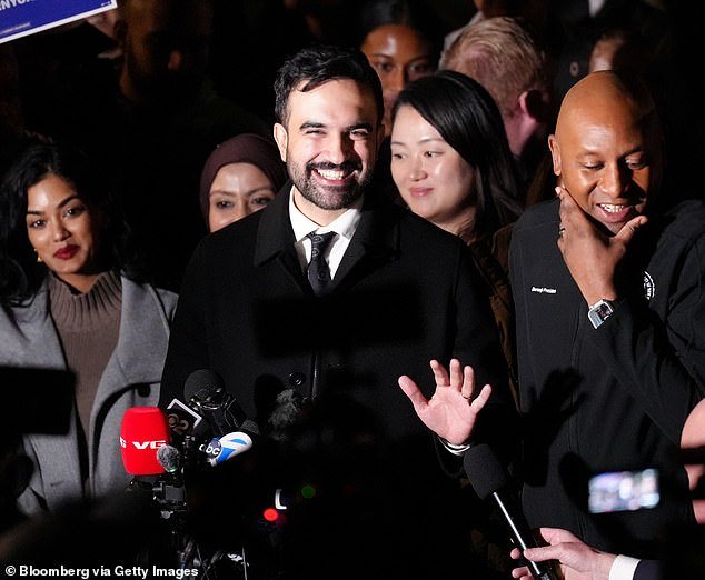 Los republicanos revelan un plan para impedir que el socialista democrático “insurgente” Zohran Mamdani preste juramento como alcalde de Nueva York utilizando una cláusula de la época de la Guerra Civil