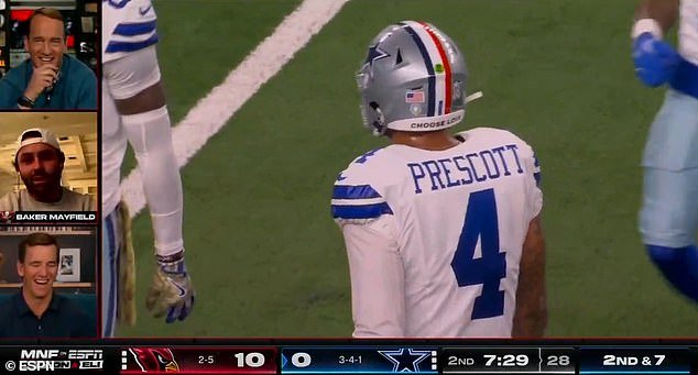 El mariscal de campo superestrella de la NFL, Baker Mayfield, sorprende a los espectadores de la MNF burlándose de su propia CONSISTENCIA en vivo