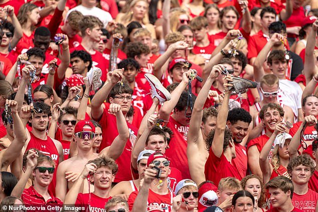 El equipo de fútbol Big 10 domina con escandalosas ventas de alcohol que avergüenzan a sus competidores