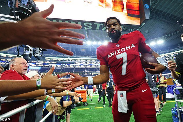 Los Arizona Cardinals dejarán a Kyler Murray en un acuerdo de $230 millones y se quedarán con el veterano Jacoby Brissett como su mariscal de campo titular.