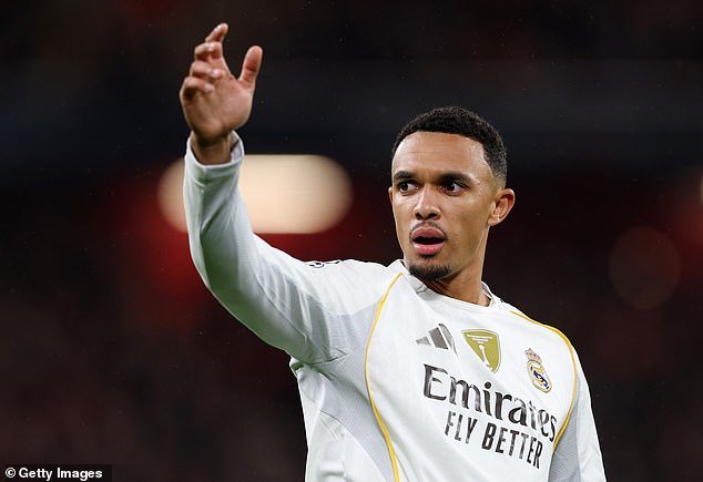 A Trent Alexander-Arnold no le habrá sorprendido lo que le sucedió a su regreso a Anfield: los abucheos del Liverpool fueron aburridos y predecibles, pero demuestran que se están extrañando sus habilidades únicas, escribe IAN LADYMAN