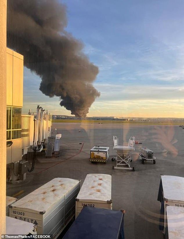 Avión de UPS se estrella cerca del aeropuerto de Kentucky, dejando enorme nube de humo y varios heridos