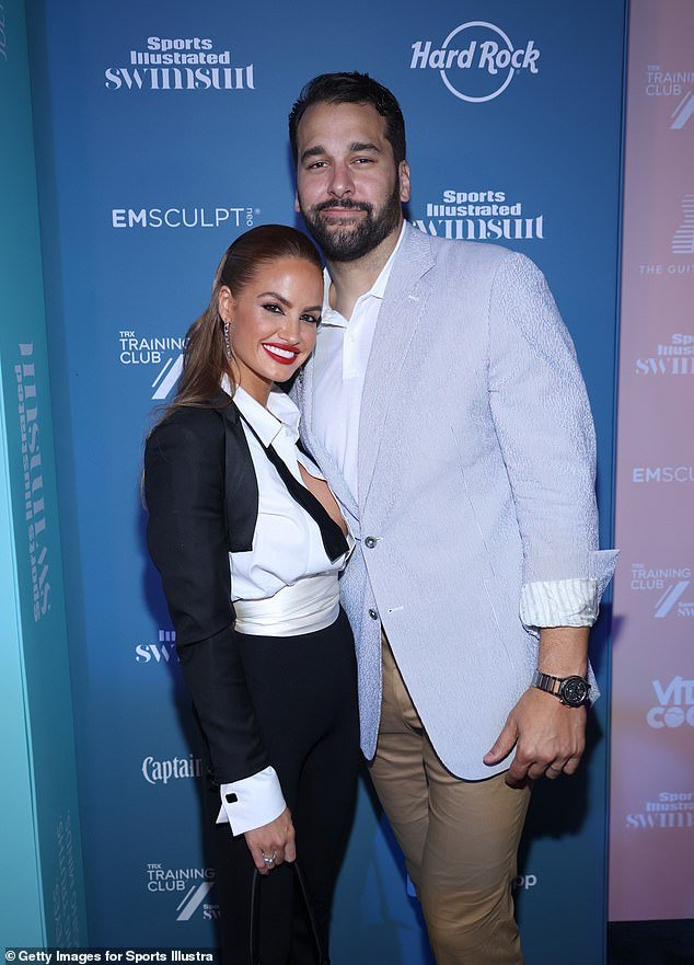 Matt Kalil recibe una alarmante advertencia de una estrella de cine para adultos luego de que su ex esposa comentara sobre el tamaño de su pene