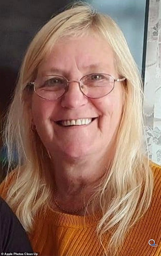 Un hombre de 56 años es acusado del asesinato de una abuela “amiga” de 62 años después de que la policía fuera llamada por un disturbio doméstico.