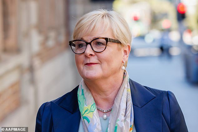 Es probable que Brittany Higgins sea declarada en quiebra HOY mientras Lynda Reynold busca reclamar $1 millón en daños y perjuicios.