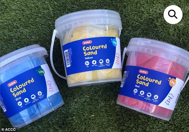 Se encontró amianto en la arena de los niños de colores: lo que los padres deben saber cuando las escuelas y guarderías están cerradas