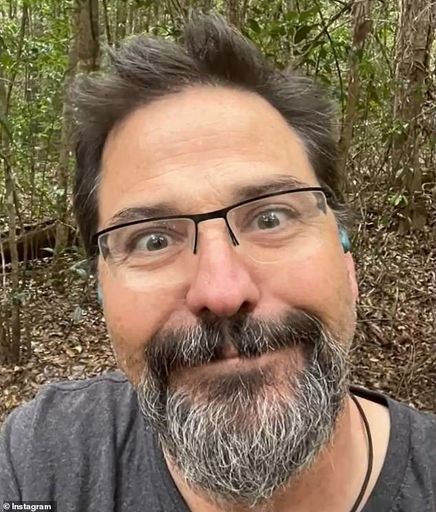 Un delincuente infantil condenado es sorprendido trabajando en un zoológico de mascotas en Australia