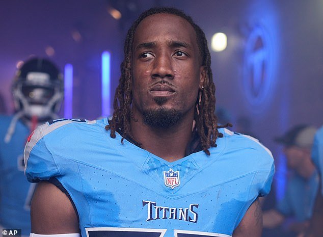 El dos veces campeón del Super Bowl, L’Jarius Sneed, fue acusado de no denunciar un delito un año después del presunto tiroteo.