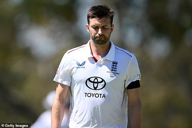 Inglaterra se llevará un gran susto con las cenizas después de que Mark Wood sufriera una lesión apenas ocho días antes de la primera prueba en Perth.