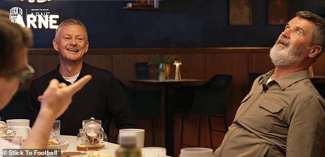 Roy Keane deja alborotados a los coanfitriones de Stick to Football con una respuesta hilarante a la afirmación de Ole Gunnar Solskjaer de que Anthony Martial es ‘INJUGABLE’