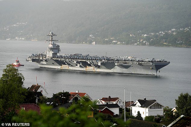 Trump planea impactantes ataques a Venezuela en cuestión de días mientras la fortaleza de la muerte nuclear se dirige a Maduro