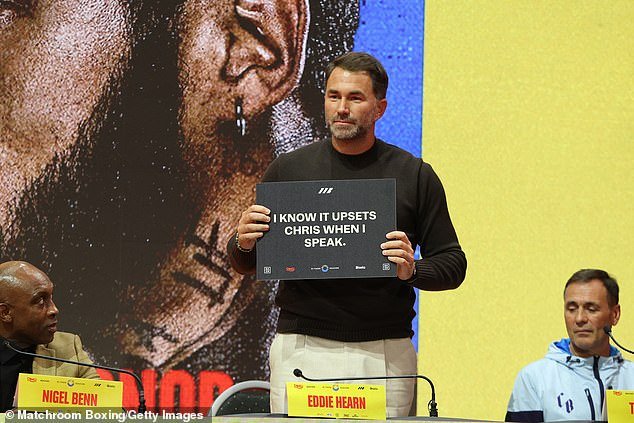 Eddie Hearn se burla de Chris Eubank Jr después de que se le prohibió hablar en la conferencia de prensa previa a la revancha con Conor Benn.