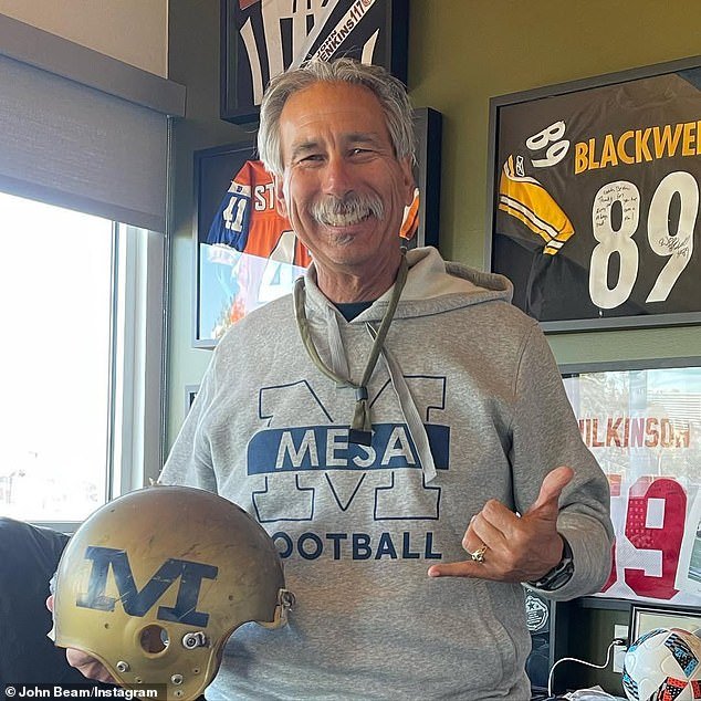 El pistolero está acusado de matar al entrenador de fútbol de Netflix, John Beam, que se enfrenta a 50 años de prisión tras un tiroteo en el campus.