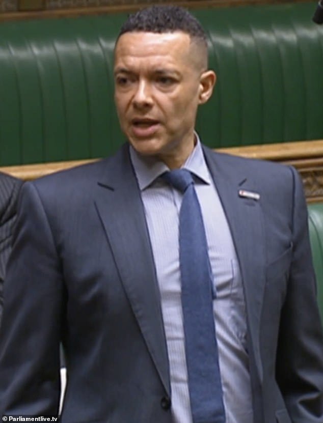 El diputado laborista es el primero en romper filas y pedir que Keir Starmer sea sustituido como primer ministro por Andy Burnham