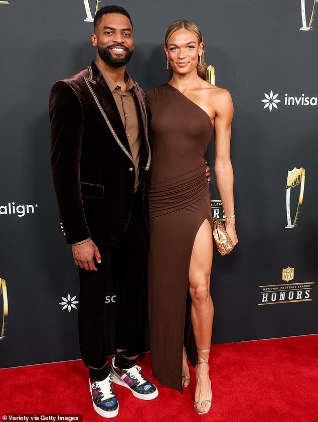 El jugador de los Giants NFL Darius Slayton anuncia su compromiso con la campeona de atletismo Anna Hall