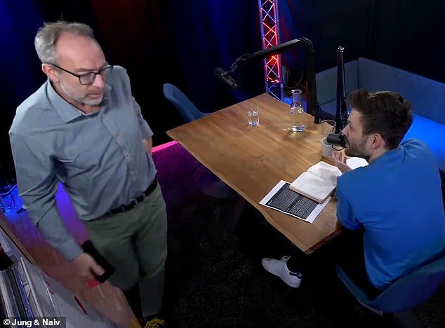 El cofundador enojado de Wikipedia sale furioso de la entrevista después de negarse a responder una pregunta básica
