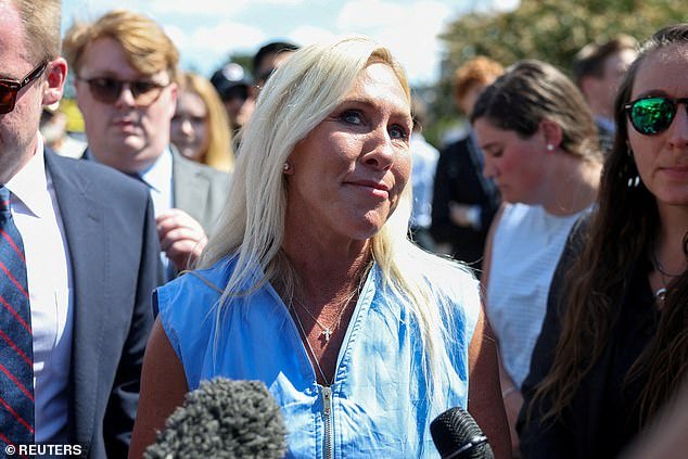 Marjorie Taylor Greene recibe amenazas de MUERTE “incitadas por Trump” mientras afirma que los archivos de Epstein no son la única razón por la que está siendo atacada.