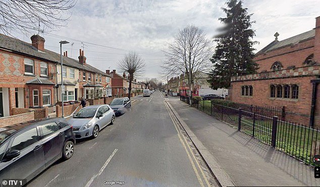 La policía investiga la violación de una adolescente e insta a los buenos samaritanos a denunciar después de que dos chicos “intervinieran y discutieran” con los agresores