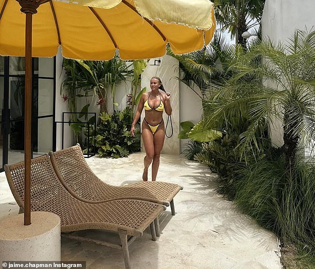 Hamiso ¿quién? La estrella del fútbol Jaime Chapman sorprende en un viaje de chicas a Bali después de que una terrible ruptura coronó su año en el infierno