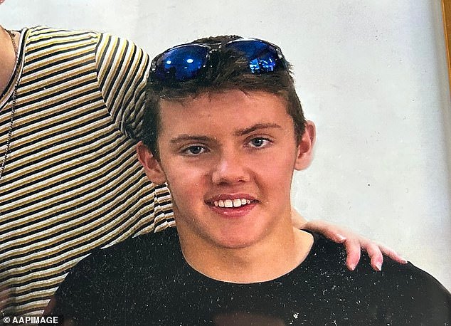 Ha surgido una nueva e impactante teoría sobre lo que pudo haber causado la misteriosa muerte de un joven sano de 16 años en un viaje de campamento.