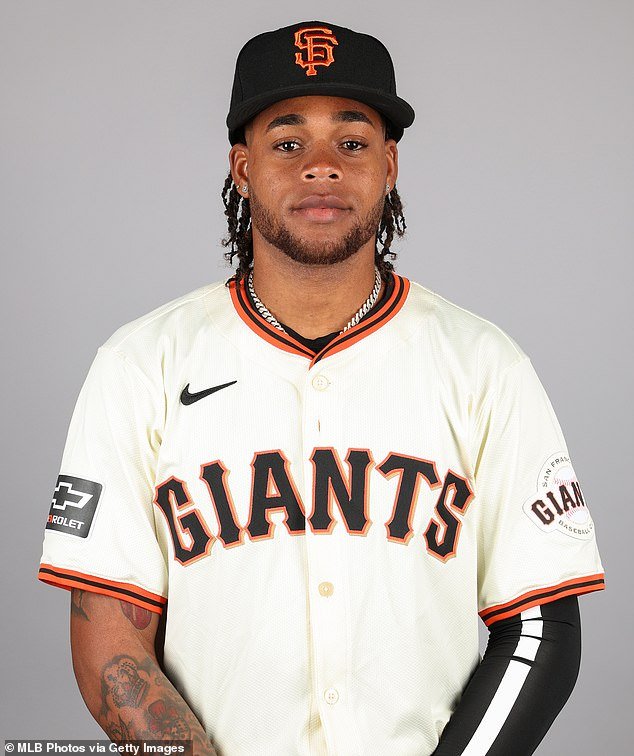 El prospecto de los Gigantes de San Francisco, Antonio Jiménez, está hospitalizado después de un horrible accidente automovilístico en República Dominicana