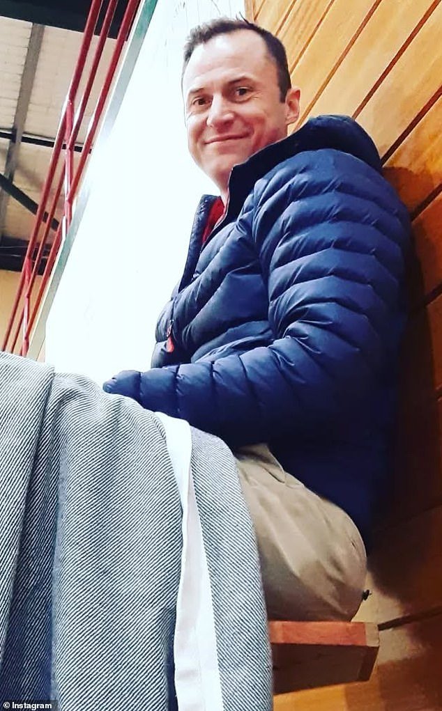 Explosión cuando la estrella australiana del cricket enfrenta cargos por presuntos daños corporales graves a un niño