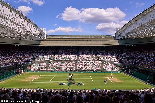 Wimbledon recibirá una EXENCIÓN del Gobierno para tomar medidas drásticas contra la reventa de entradas y la publicidad, lo que significa que los titulares de obligaciones por valor de £116.000 pueden seguir revendiendo entradas con beneficios.