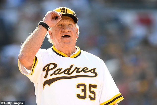 Mientras la leyenda de los Padres de San Diego, Randy Jones, muere a los 75 años, llegan homenajes