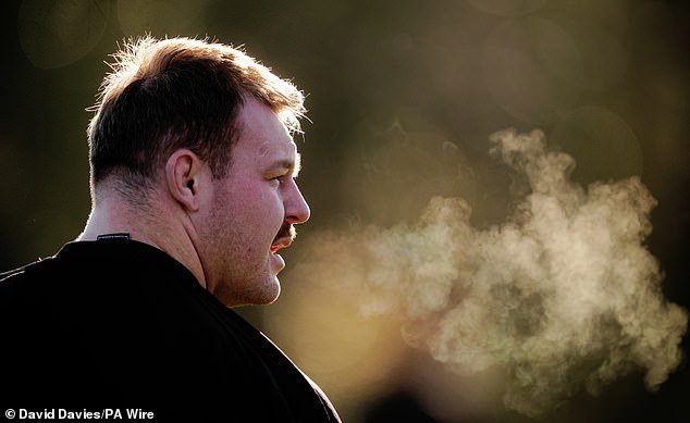 Dewi Lake planea “reavivar la llama” del rugby galés contra Nueva Zelanda, inspirándose en las estrellas del fútbol galés de Craig Bellamy