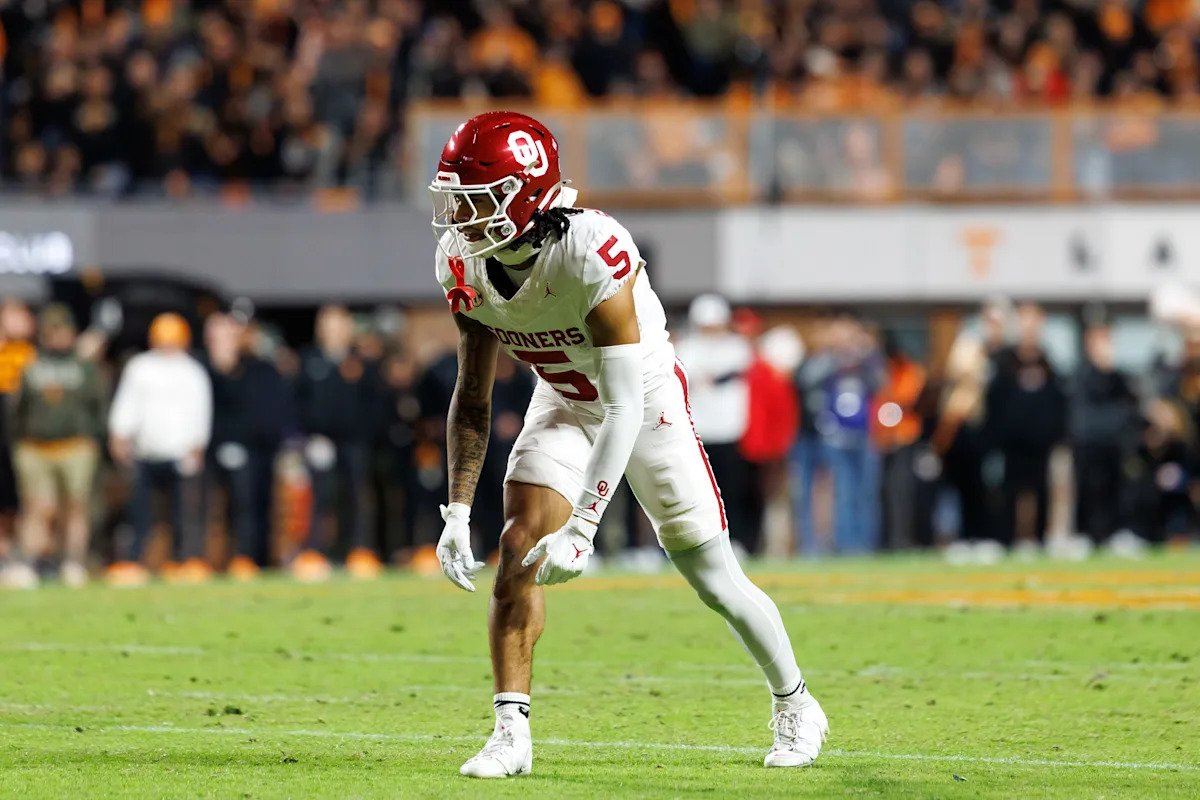 Partido de fútbol americano universitario de la NCAA entre Oklahoma y Alabama hoy: hora de inicio, canal, dónde transmitir y más