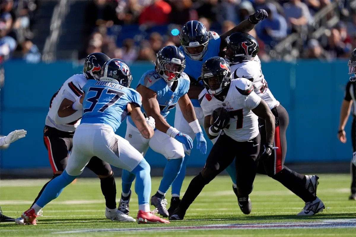 Apuestas de la NFL que se deben hacer ahora de cara a la Semana 12: respalda a Woody Marks para un gran juego el jueves por la noche