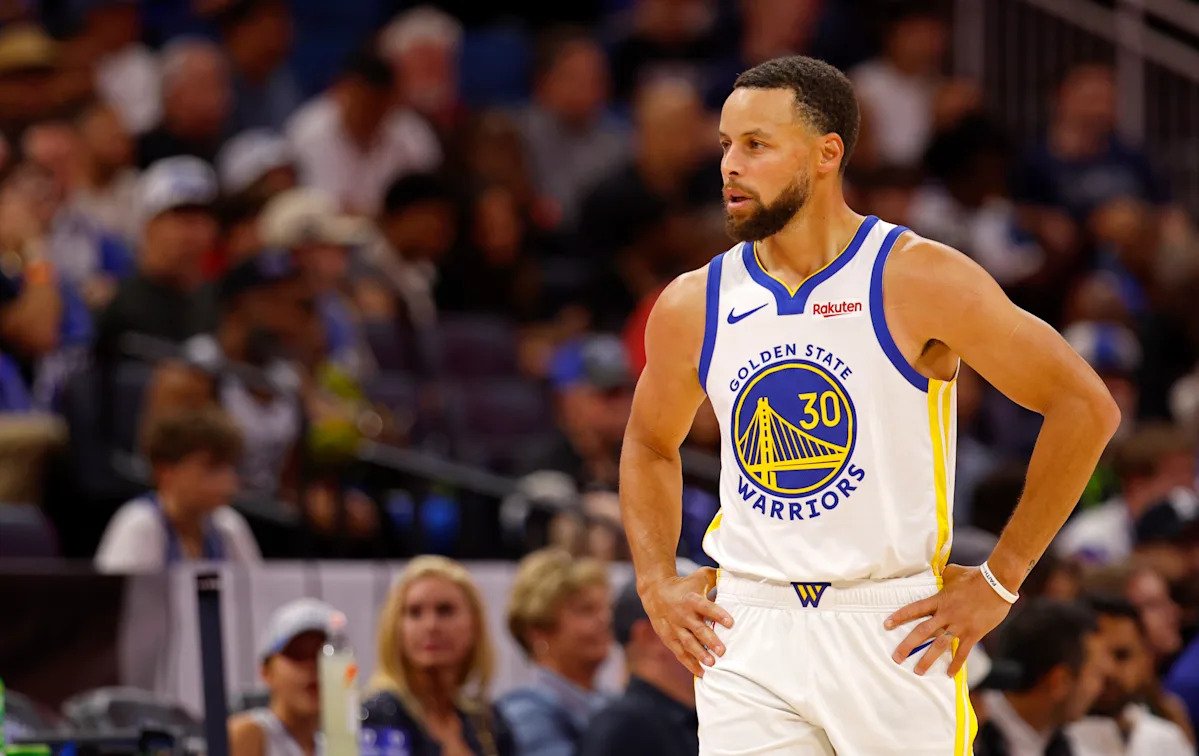 Stephen Curry está fuera del Warriors-Heat por una lesión en el tobillo, poniendo fin a su última gira consecutiva de 6 partidos como visitante