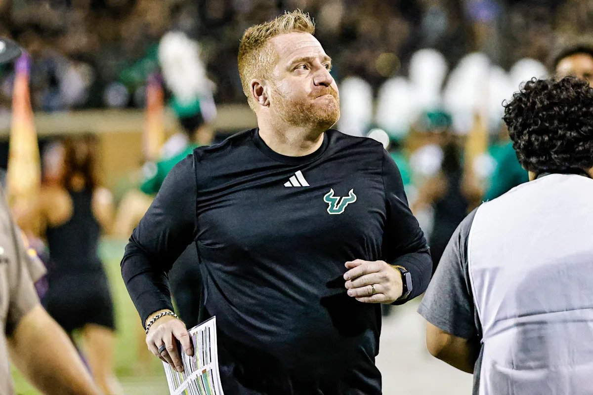 Fuentes: Auburn contrata al entrenador del sur de Florida, Alex Golesh