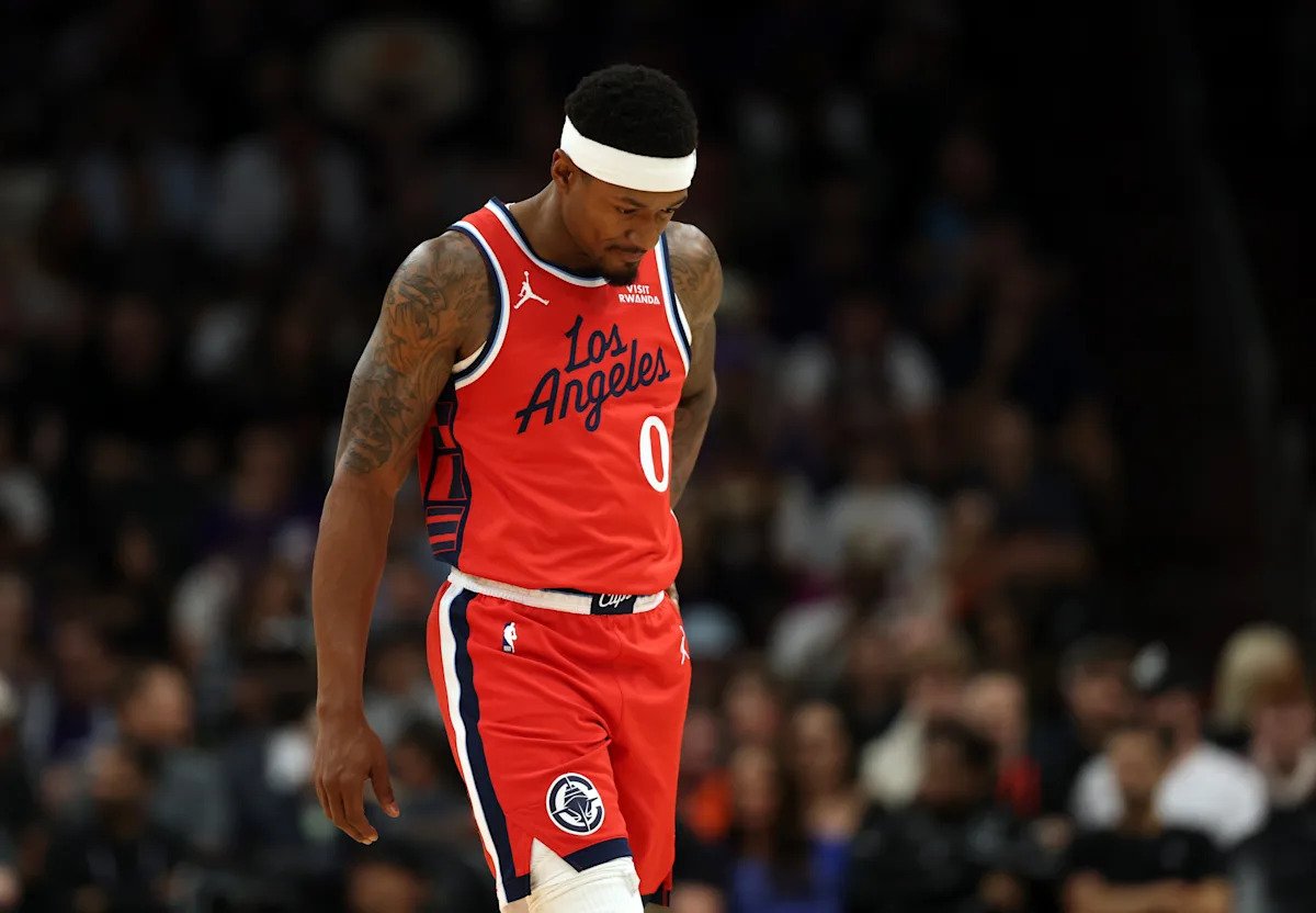 El guardia de los Clippers, Bradley Beal, tiene una fractura de cadera y se someterá a una cirugía que pondrá fin a su temporada