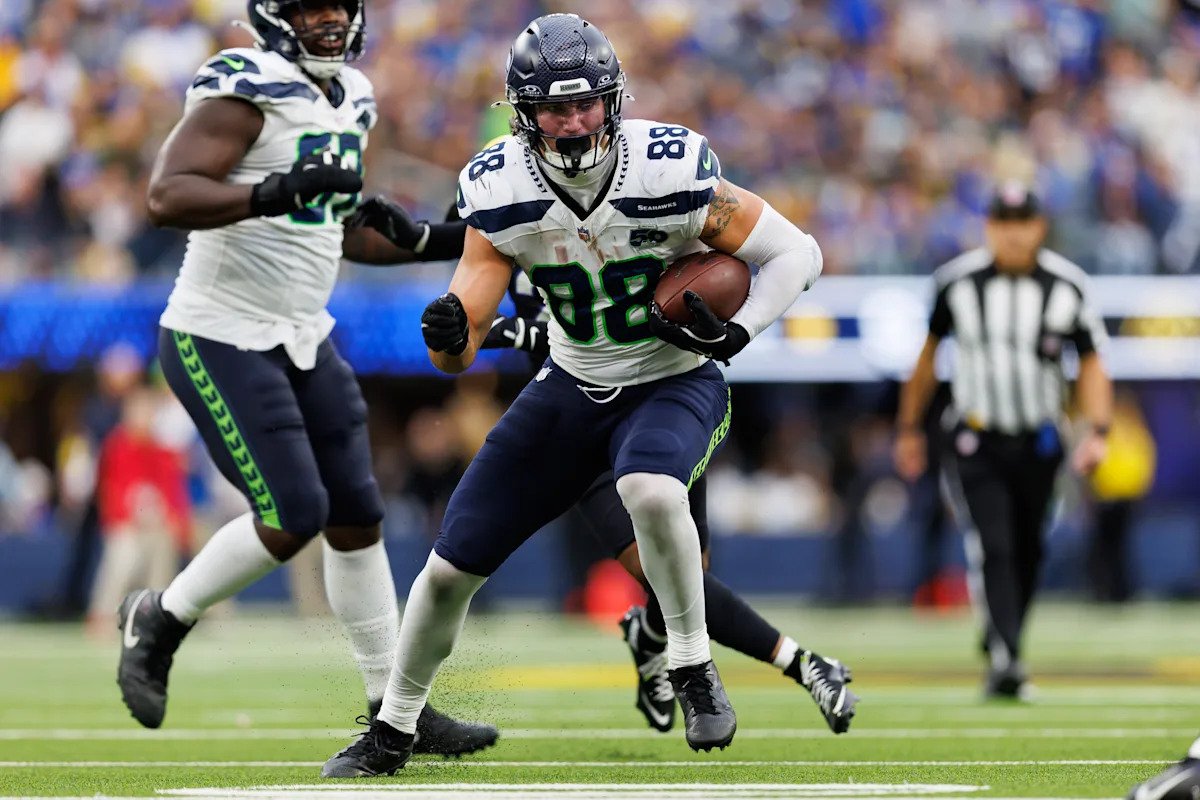 Gráficos de valores comerciales: valores de ala cerrada del fútbol de fantasía de la semana 12 de Justin Boone para el resto de la temporada