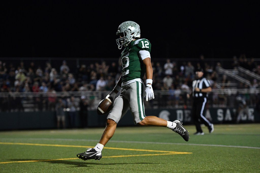 Clasificación de fútbol americano de escuelas secundarias, semana 13, 2025: Top 25 del grupo de noticias del Área de la Bahía