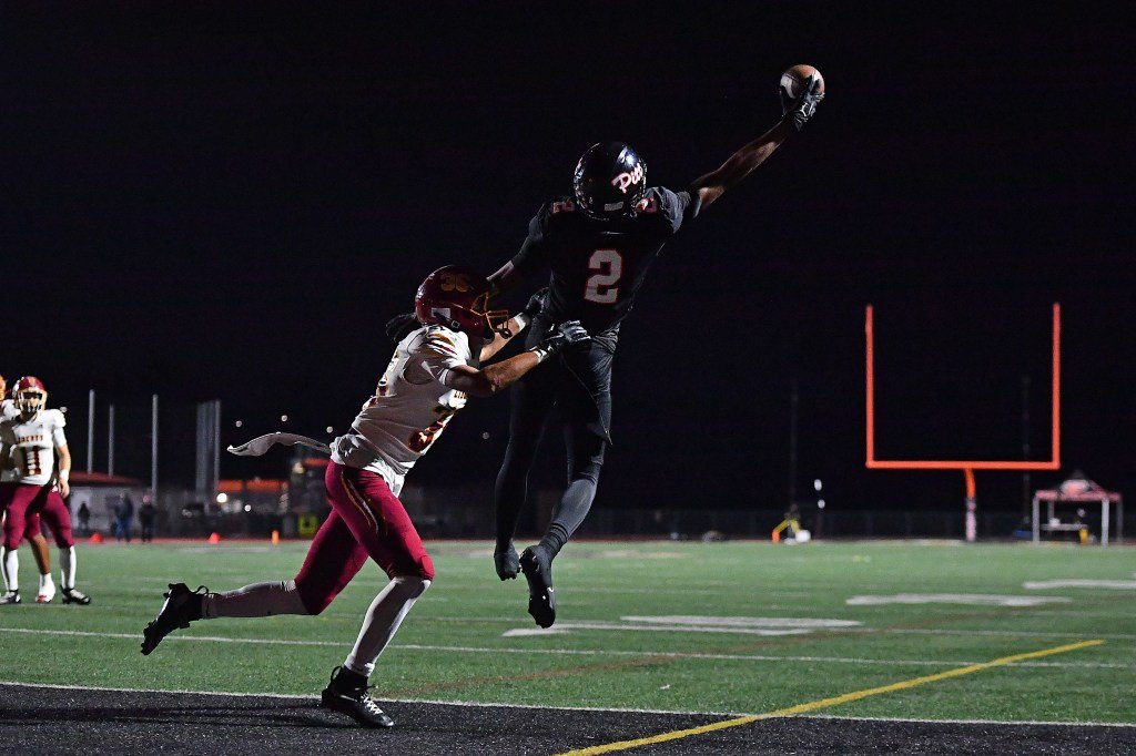 Resultados de fútbol americano de las escuelas secundarias del Área de la Bahía, cómo se comparan los 25 mejores: 14 y 15 de noviembre de 2025