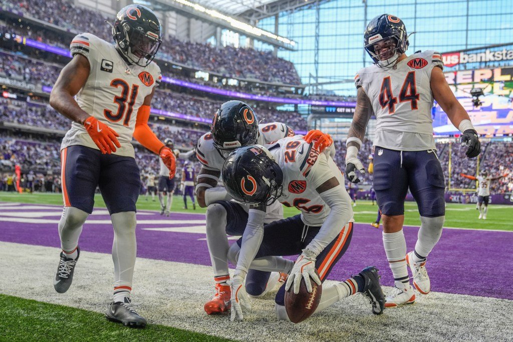 Nahshon Wright lloró por la muerte de John Beam tras la INT en Bears-Vikings