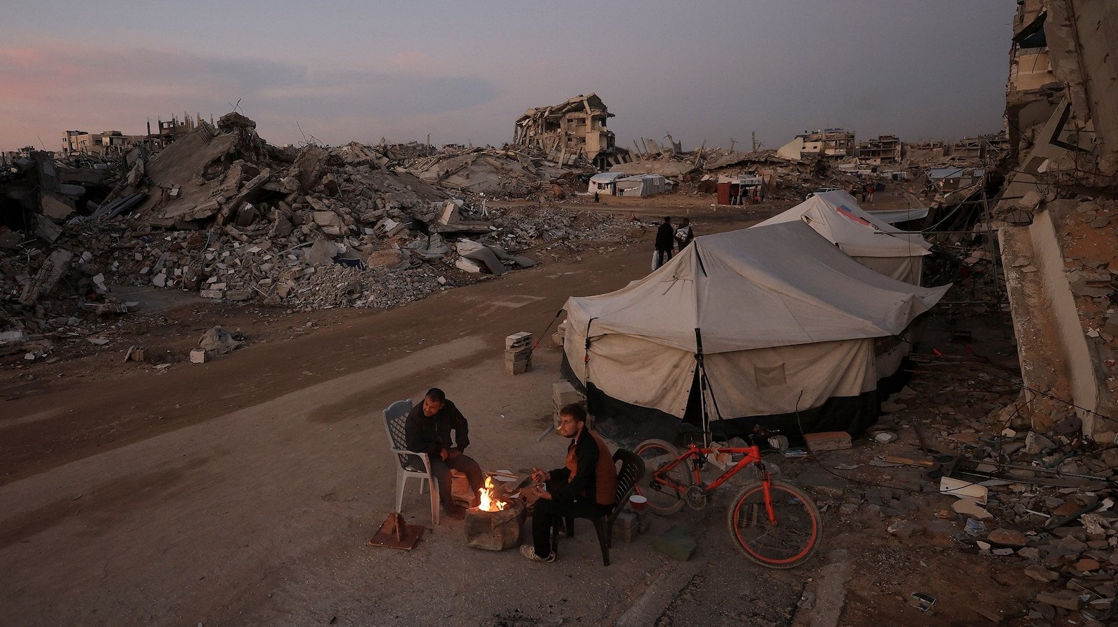 Actualizaciones en vivo entre Israel y Gaza: Trump celebra la “histórica” votación del Consejo de Seguridad de la ONU sobre Gaza