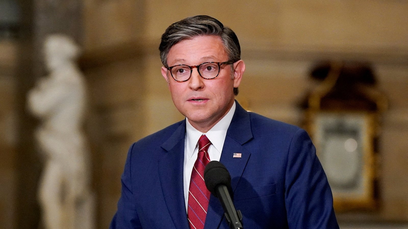 La Cámara de Representantes está votando sobre la publicación de los archivos completos de Epstein, una medida contra la que el presidente Mike Johnson ha luchado durante meses.